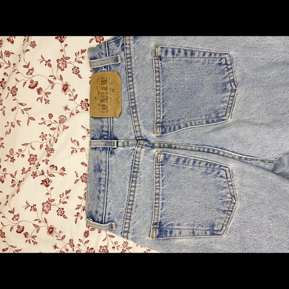 GAP Brand Mom Jeans. - Picture 3 of 3
